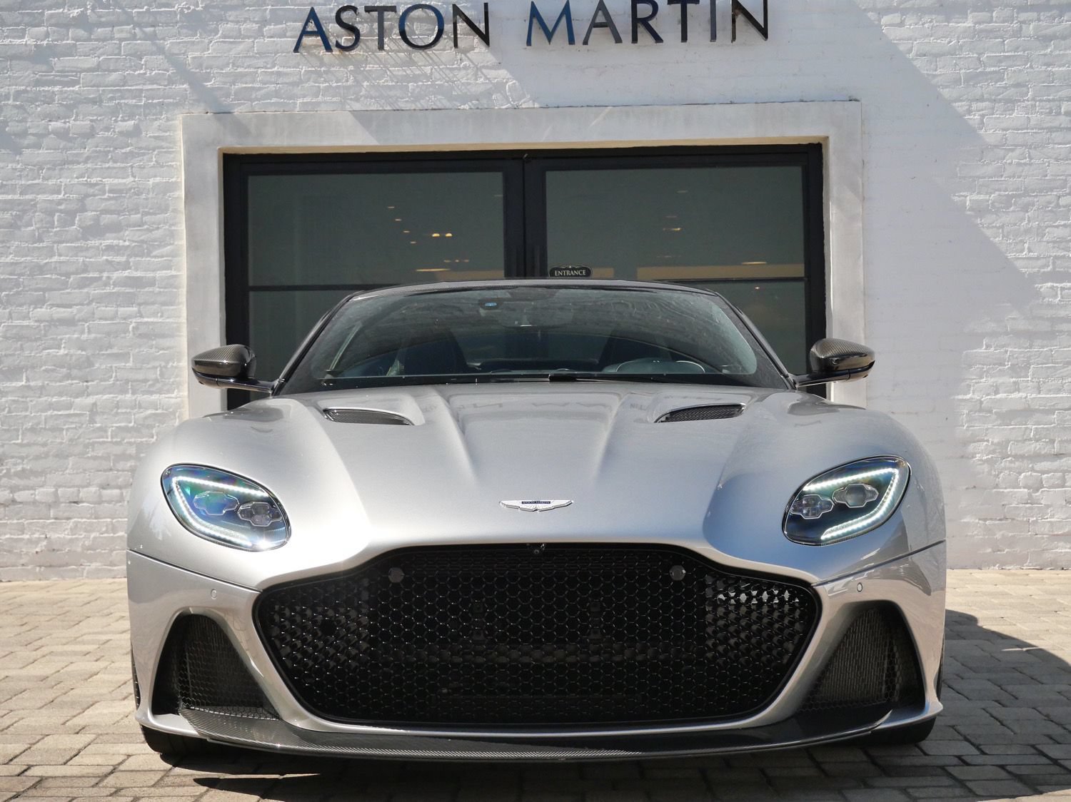 Used 2023 Aston Martin DBS Coupe RWD image 7