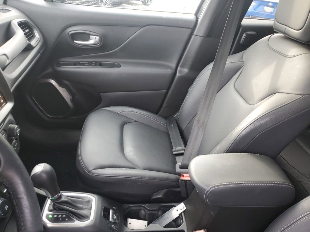 Used 2023 Jeep Renegade Limited w/ Sun/Sound Group image 22