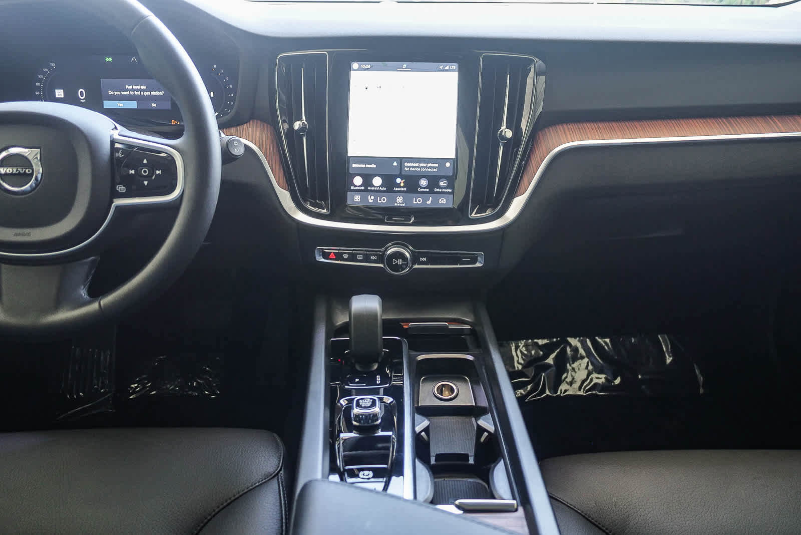 Used 2025 Volvo V60 B5 Cross Country Plus AWD/4WD image 13