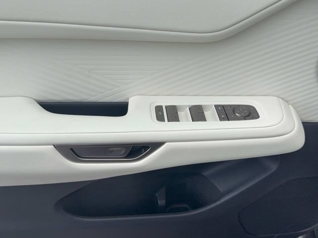 New 2026 Lexus ES 350e w/ Convenience Package FWD image 13