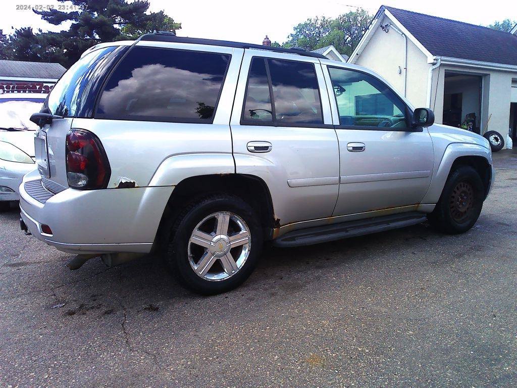 Used 2008 Chevrolet TrailBlazer LT AWD/4WD image 4