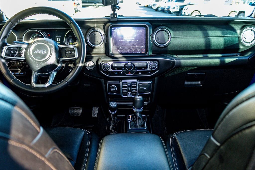 Used 2022 Jeep Wrangler Unlimited Sahara image 11