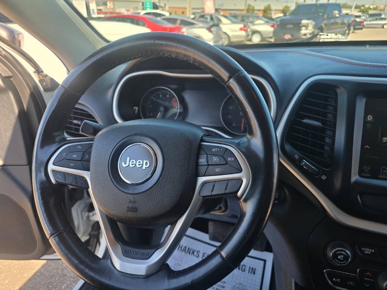 Used 2016 Jeep Cherokee Trailhawk w/ Comfort/Convenience Group AWD/4WD image 45
