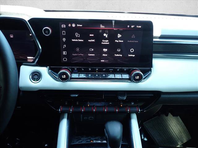 Used 2024 GMC Canyon AT4X AWD/4WD image 16