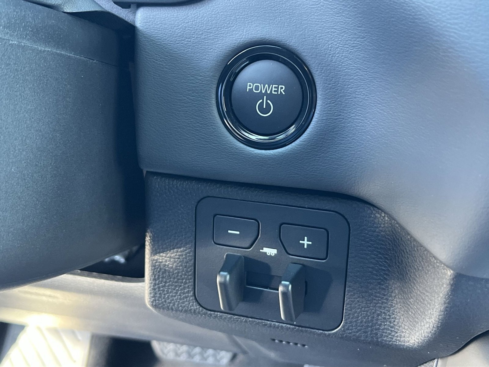 New 2026 Toyota Sequoia Platinum AWD/4WD image 28