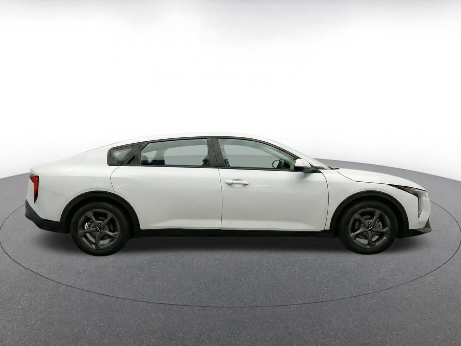 Used 2025 Kia K4 FWD image 14