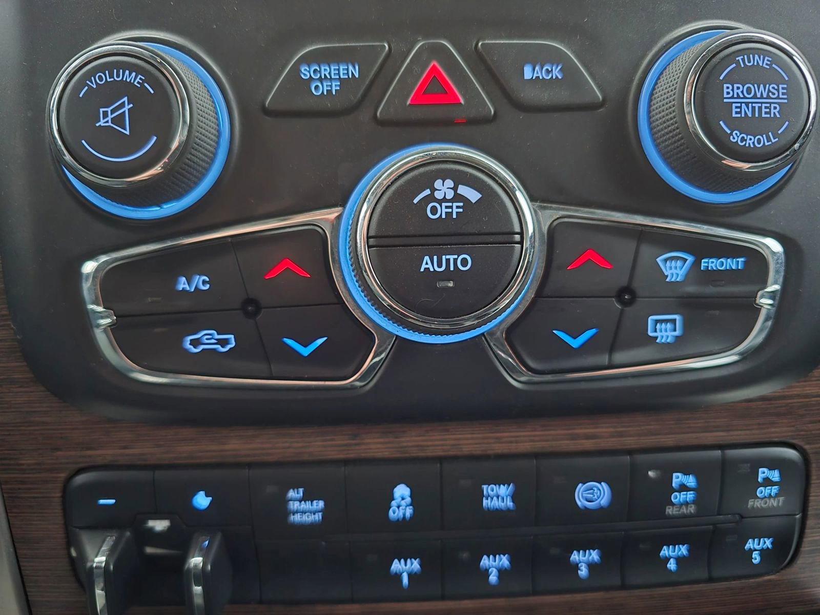 Used 2018 RAM 2500 Laramie w/ Snow Chief Group image 18