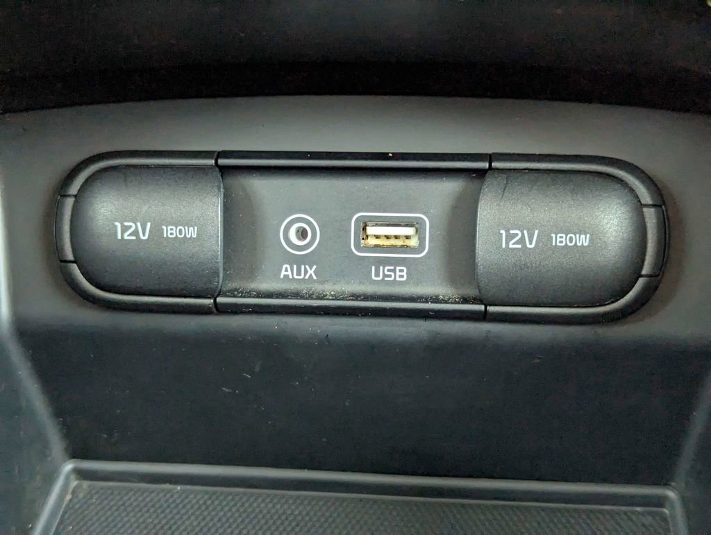 Used 2016 Kia Sorento LX image 22