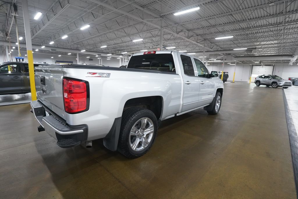 Used 2017 Chevrolet Silverado 1500 LT w/ All Star Edition AWD/4WD image 33