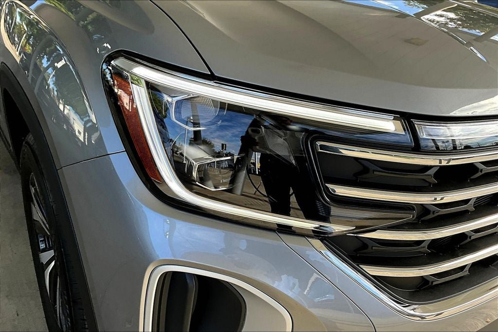 New 2026 Volkswagen Atlas SE FWD image 28