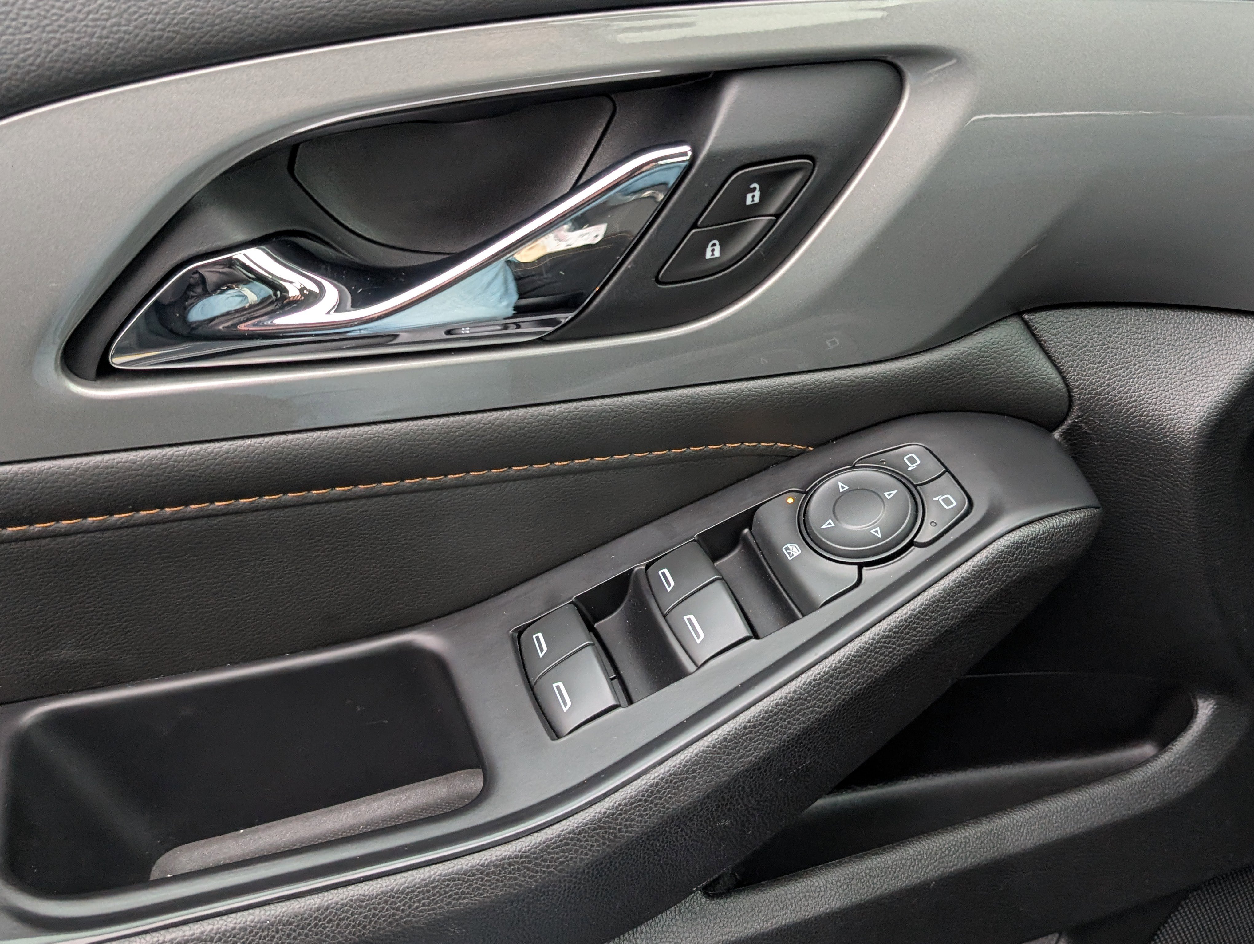 Used 2020 Chevrolet Traverse LS w/ LPO, Blackout Package image 19