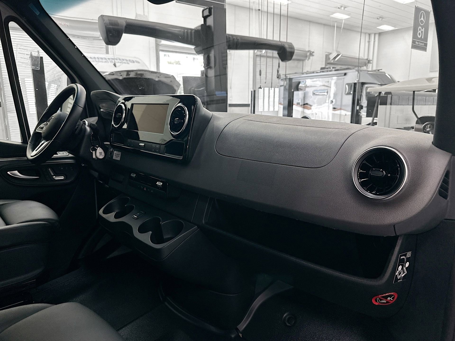 Used 2023 Mercedes-Benz Sprinter 144 Cargo image 28