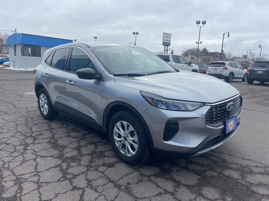 Used 2024 Ford Escape Active image 3