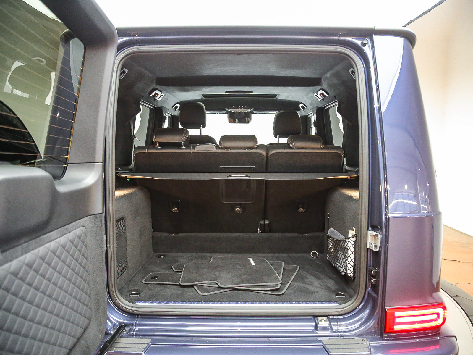 Used 2025 Mercedes-Benz G 550 image 35