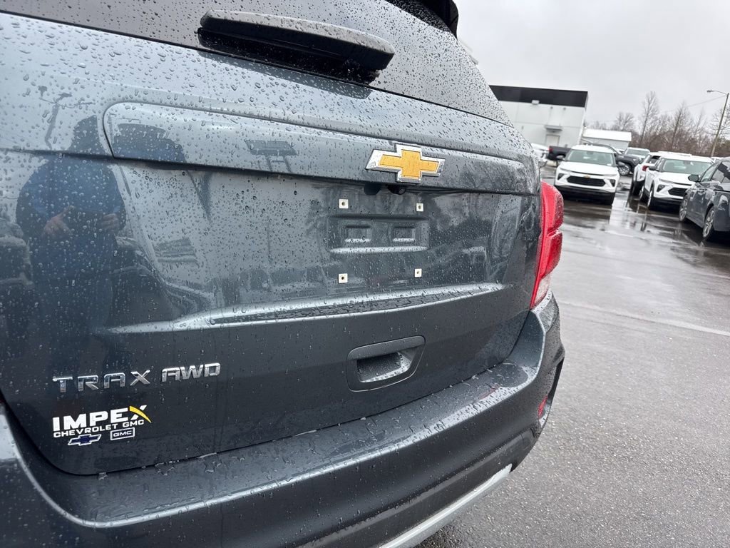 Used 2021 Chevrolet Trax LT AWD/4WD image 25