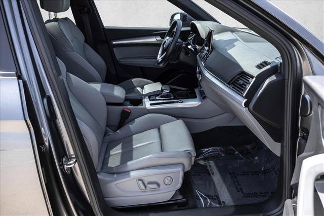Used 2023 Audi Q5 2.0T Premium Plus w/ Premium Plus Package AWD/4WD image 25