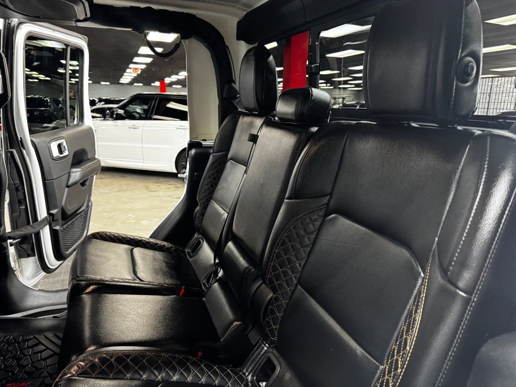 Used 2023 Jeep Gladiator Overland AWD/4WD image 40