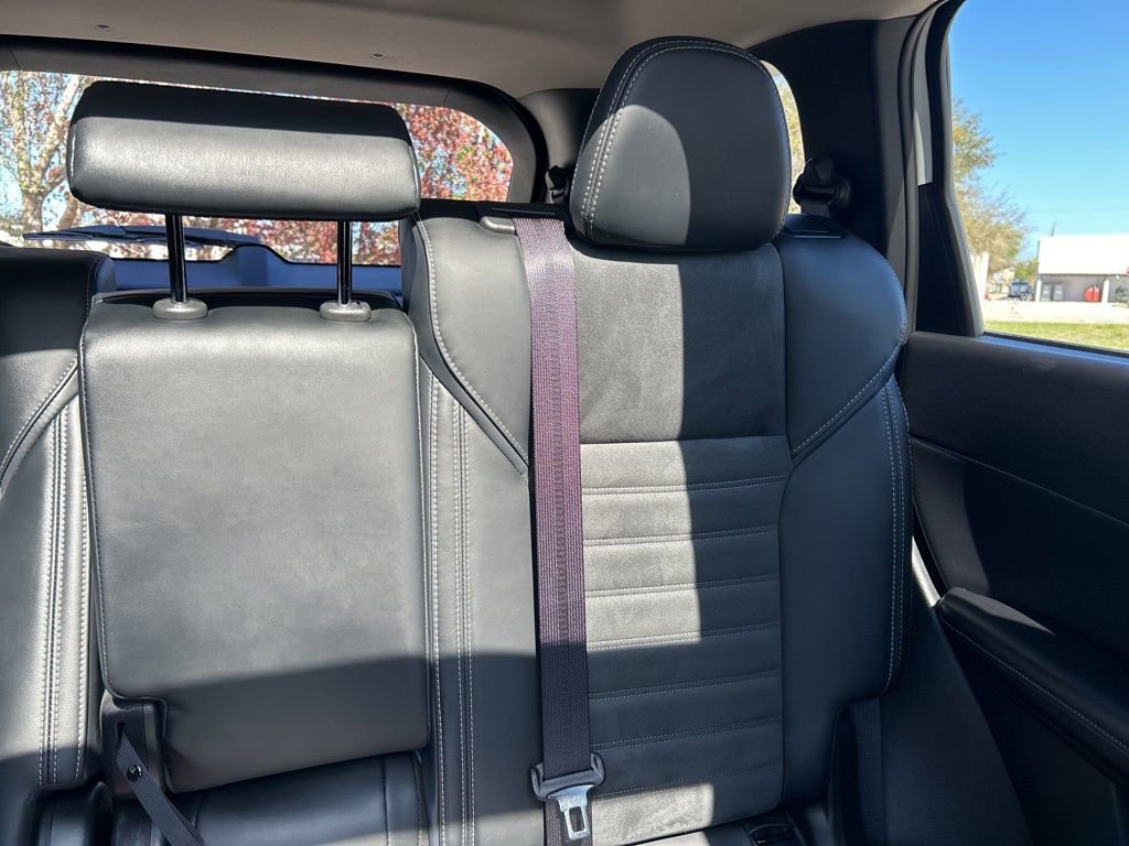 Used 2025 Mitsubishi Outlander 4WD Plug-In Hybrid image 14