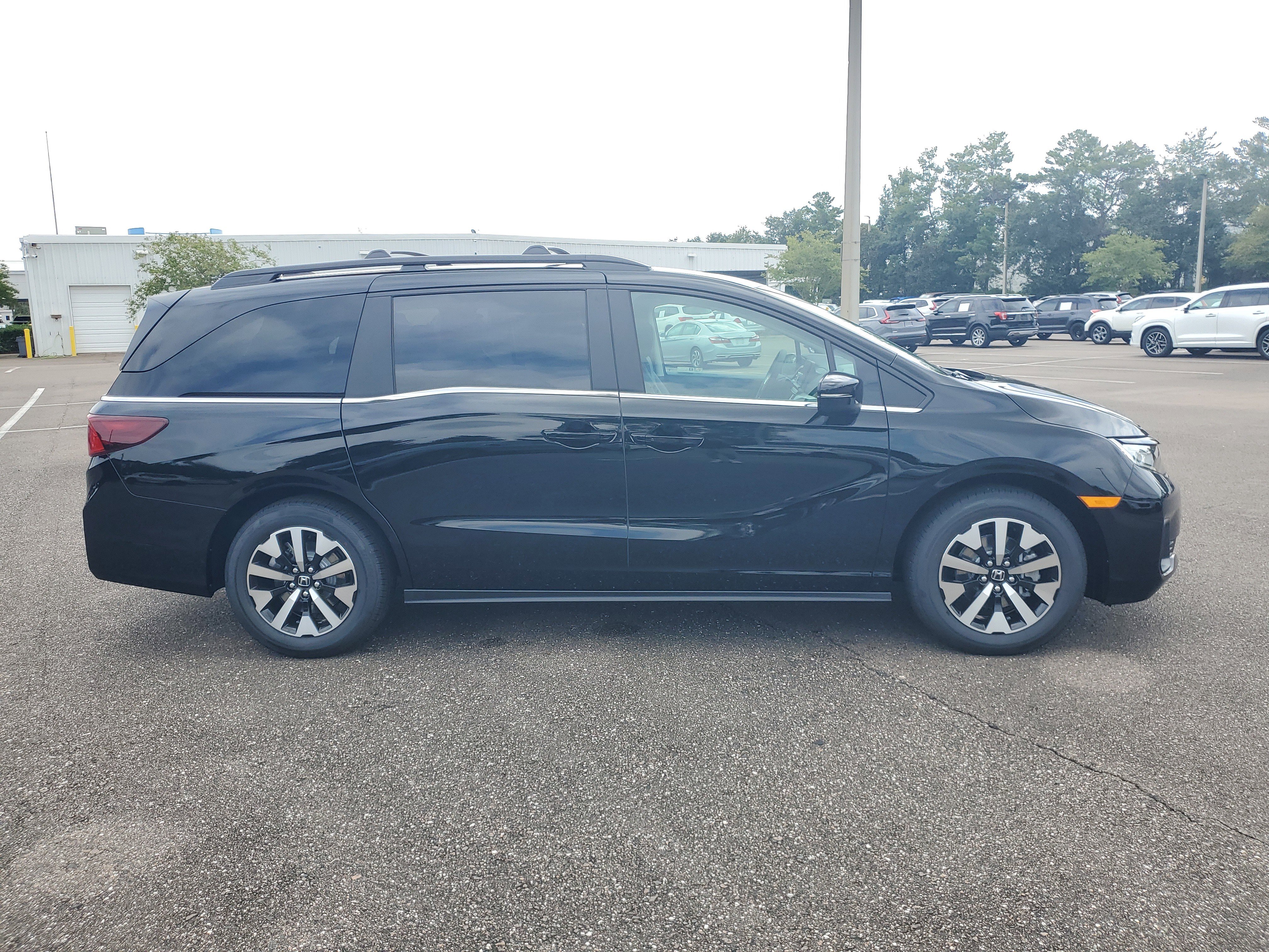 New 2026 Honda Odyssey EX-L image 4