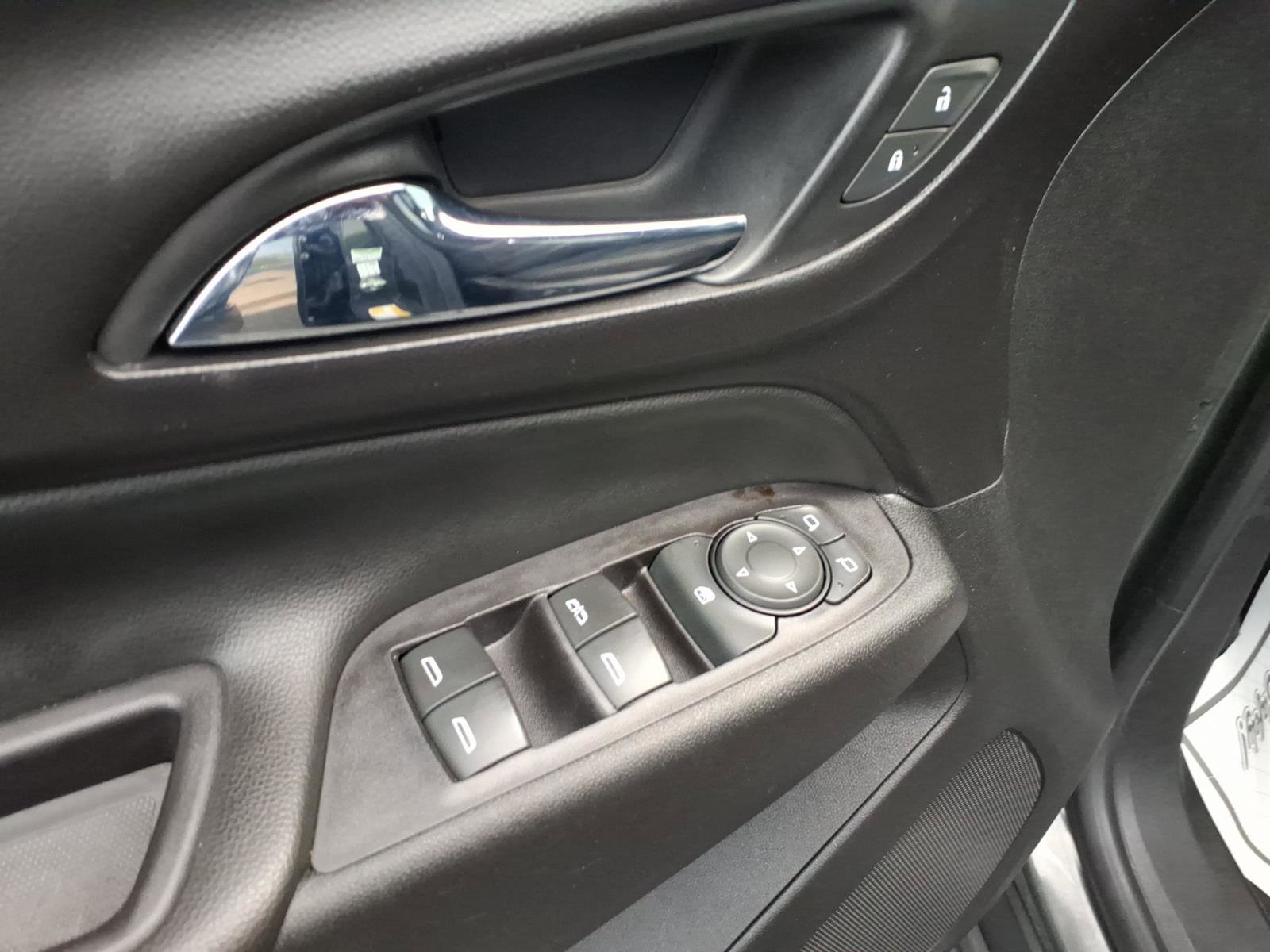 Used 2019 Chevrolet Equinox LT image 13