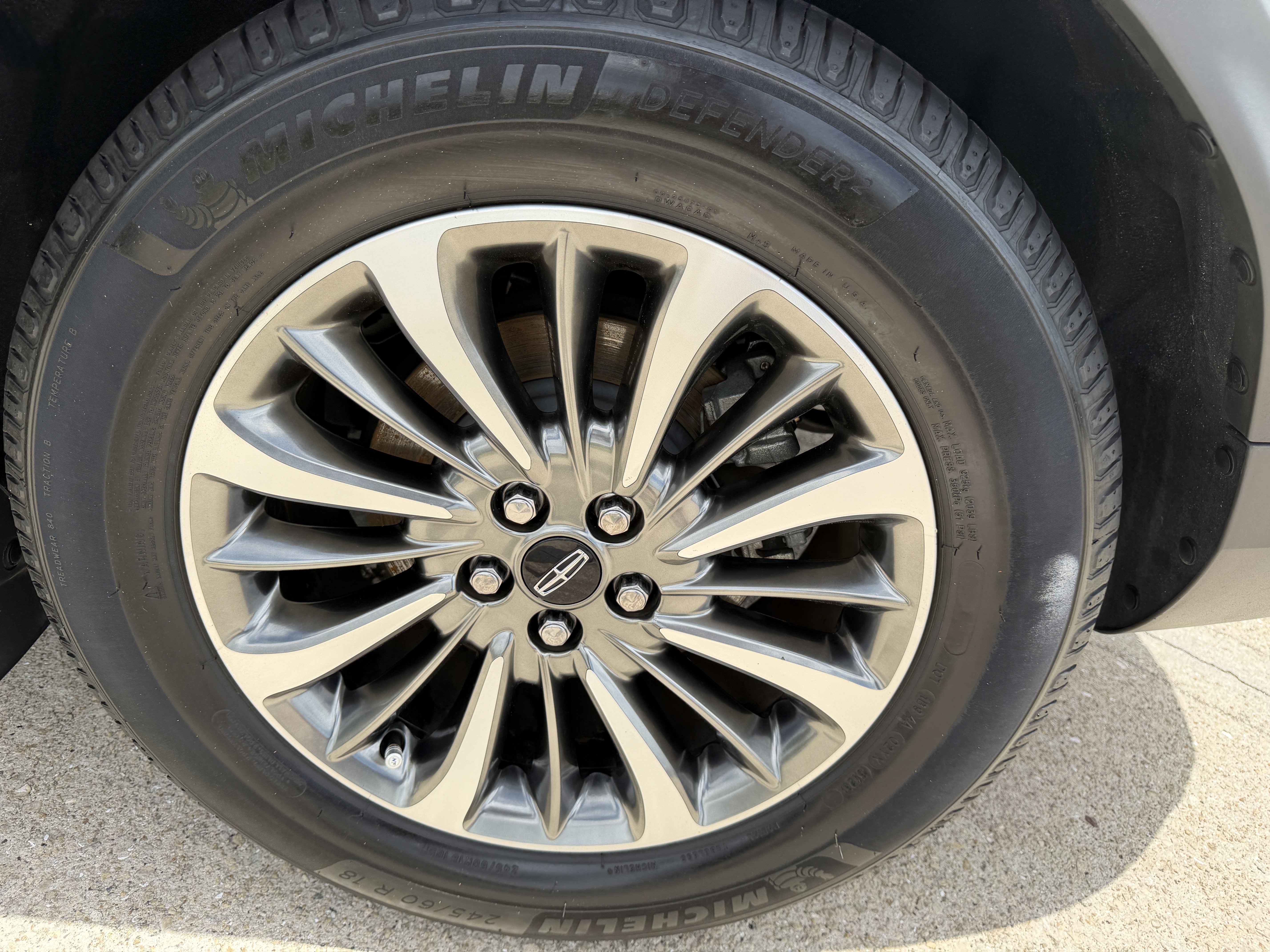 Used 2019 Lincoln Nautilus Select image 29