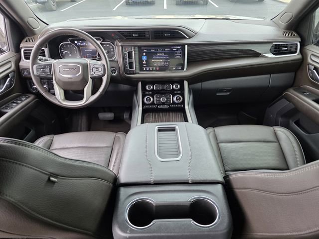 Used 2021 GMC Yukon Denali w/ Denali Ultimate Package AWD/4WD image 8