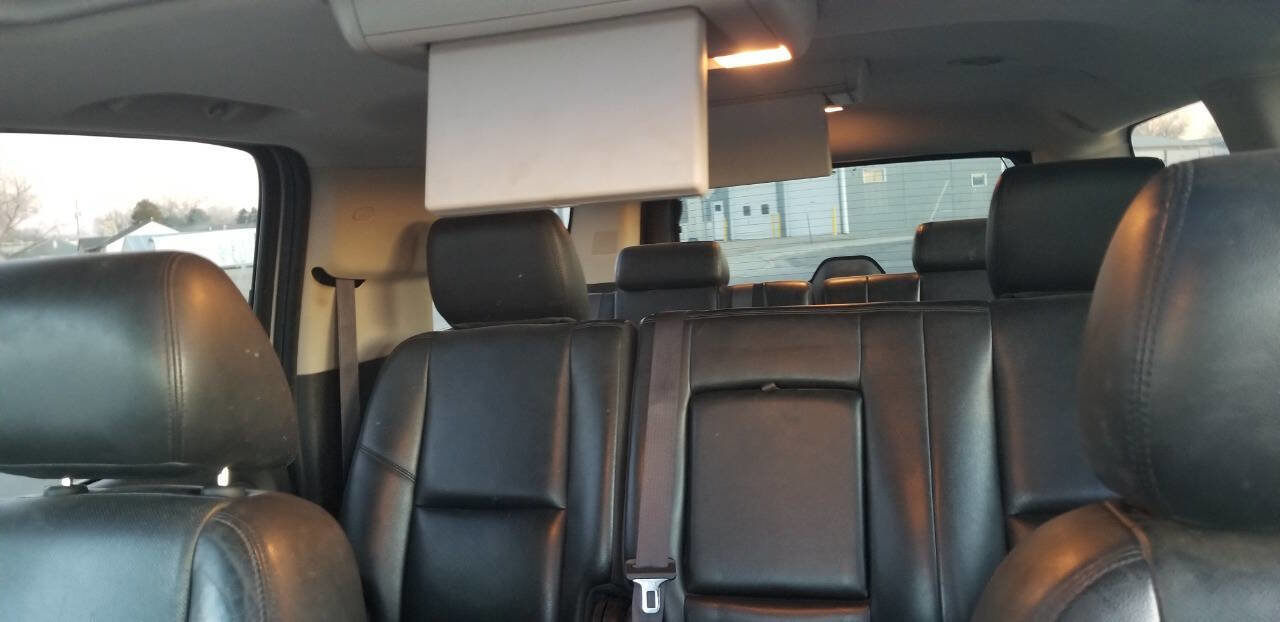 Used 2012 GMC Yukon XL SLT w/ SLT-2 Equipment Package image 10