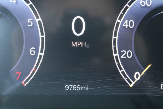 Used 2025 Jeep Grand Cherokee Altitude RWD image 19