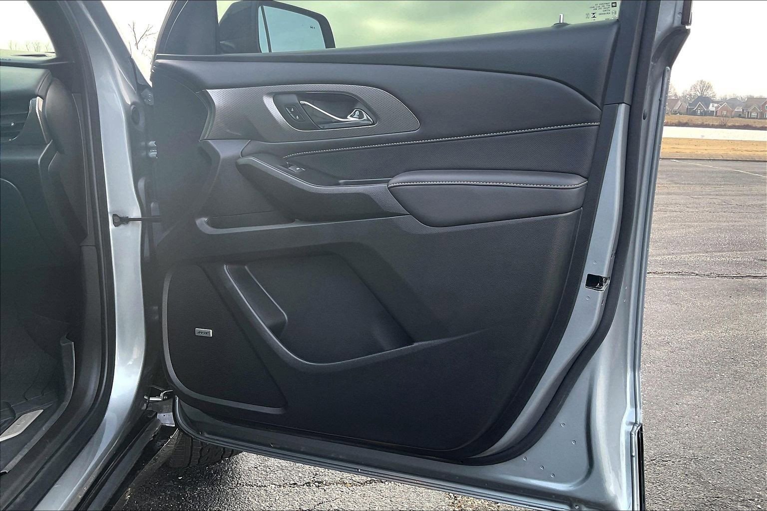 Used 2024 Chevrolet Traverse Premier w/ Redline Edition image 20