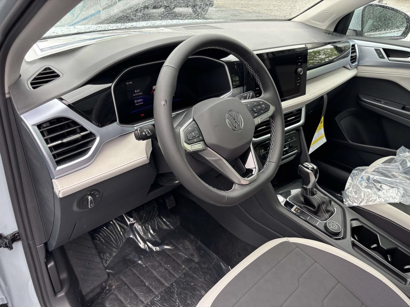 New 2026 Volkswagen Taos SE AWD/4WD image 17