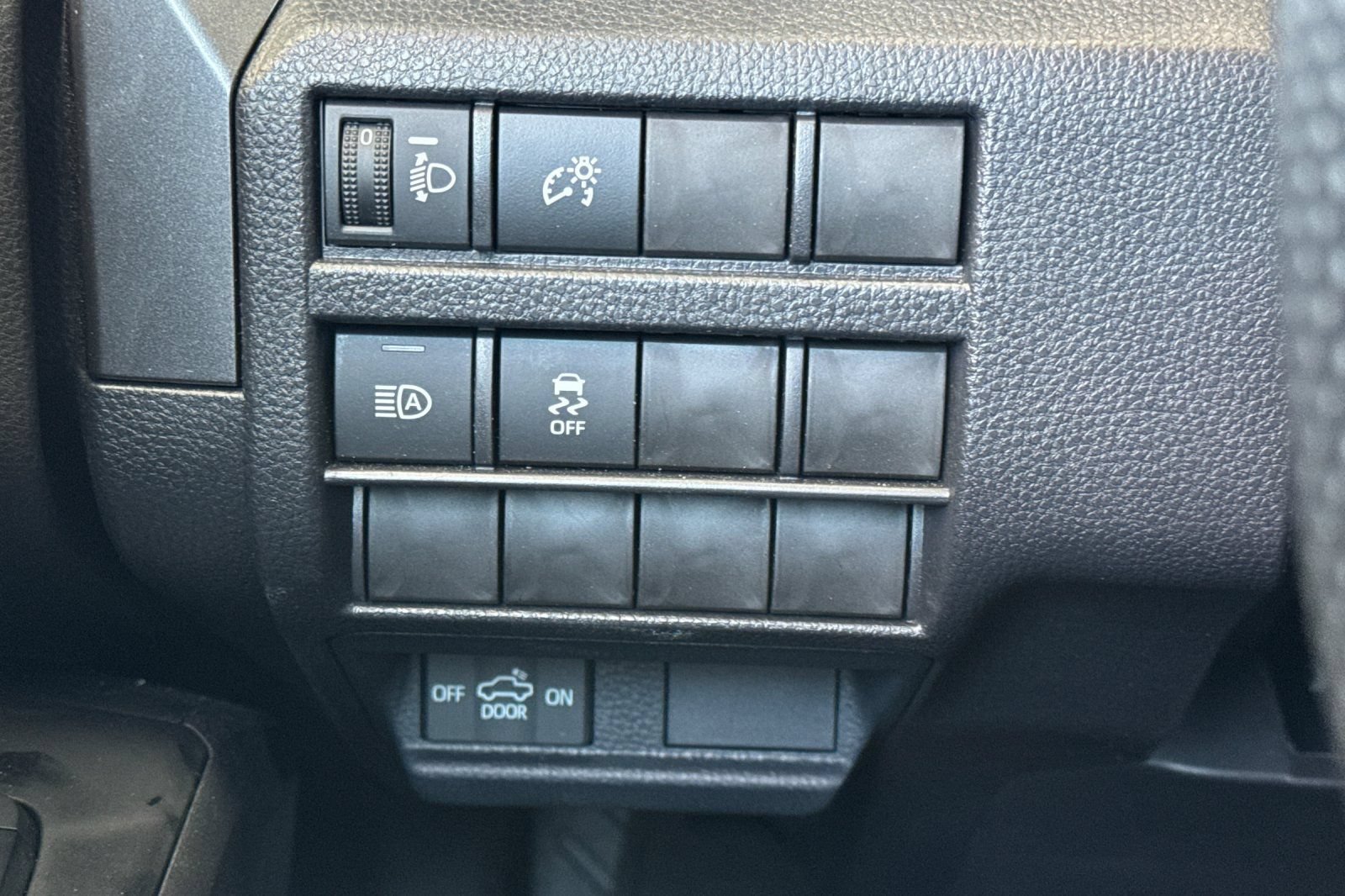 Certified 2026 Toyota Tacoma SR5 RWD image 32