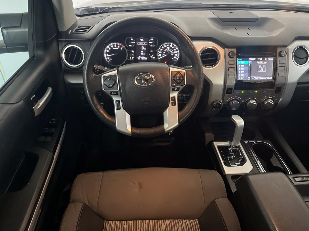 Used 2018 Toyota Tundra SR5 w/ SR5 Upgrade Package AWD/4WD image 32