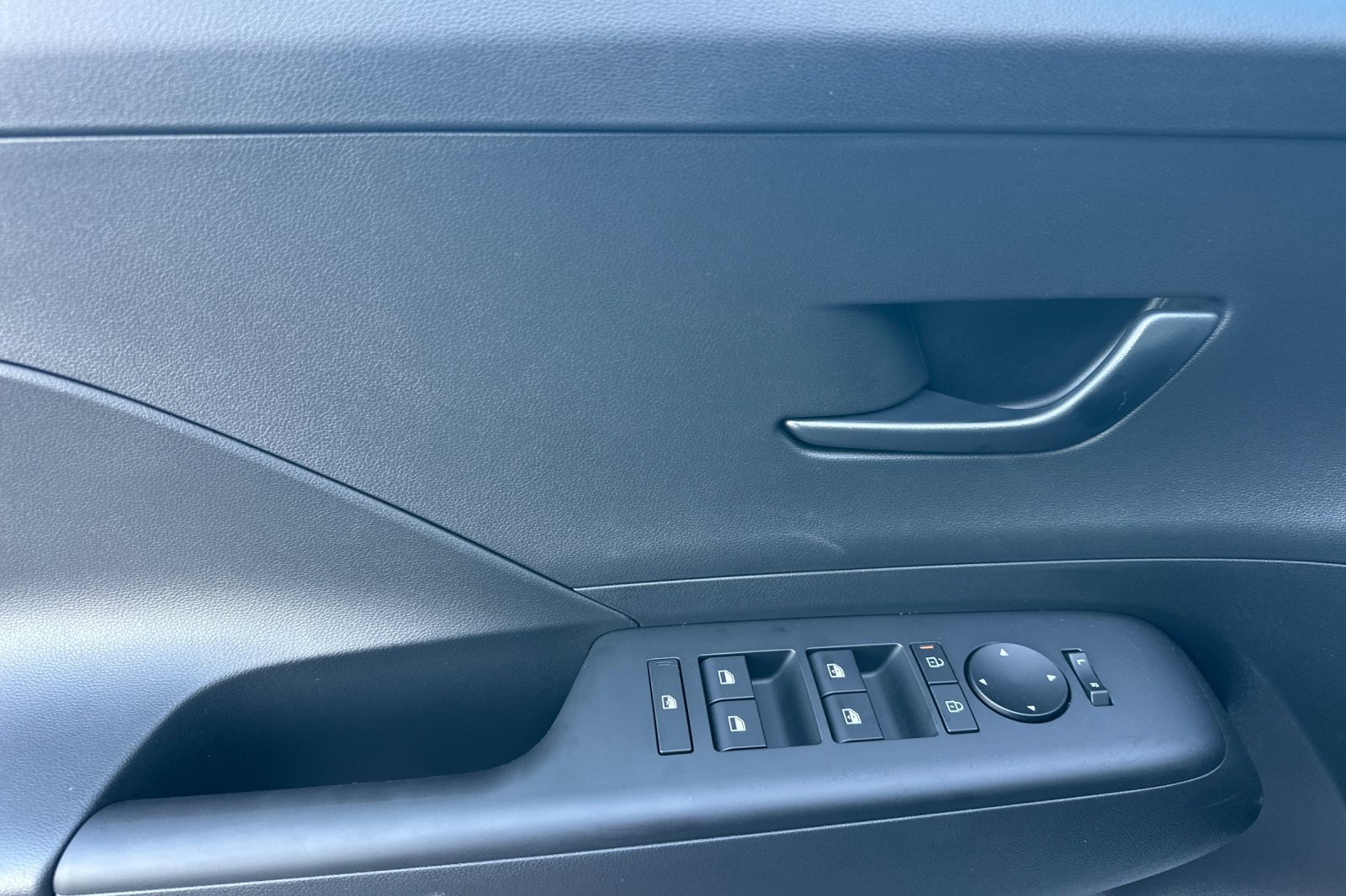 New 2027 Hyundai Kona SEL Sport FWD image 12