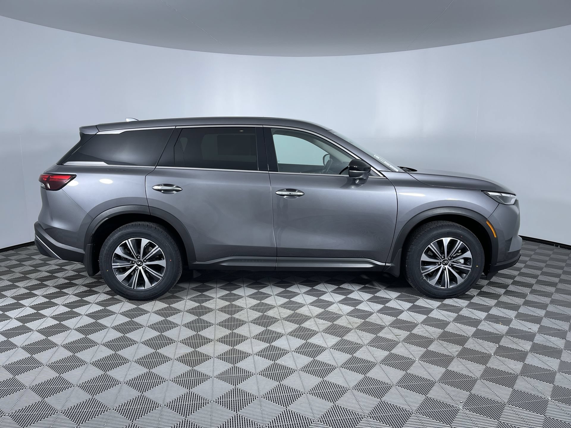 Used 2023 INFINITI QX60 Pure AWD/4WD image 10