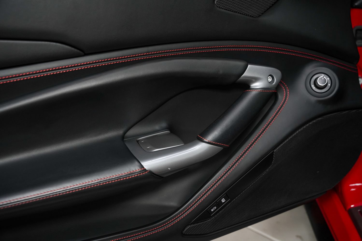 Used 2023 Ferrari F8 Tributo RWD image 41