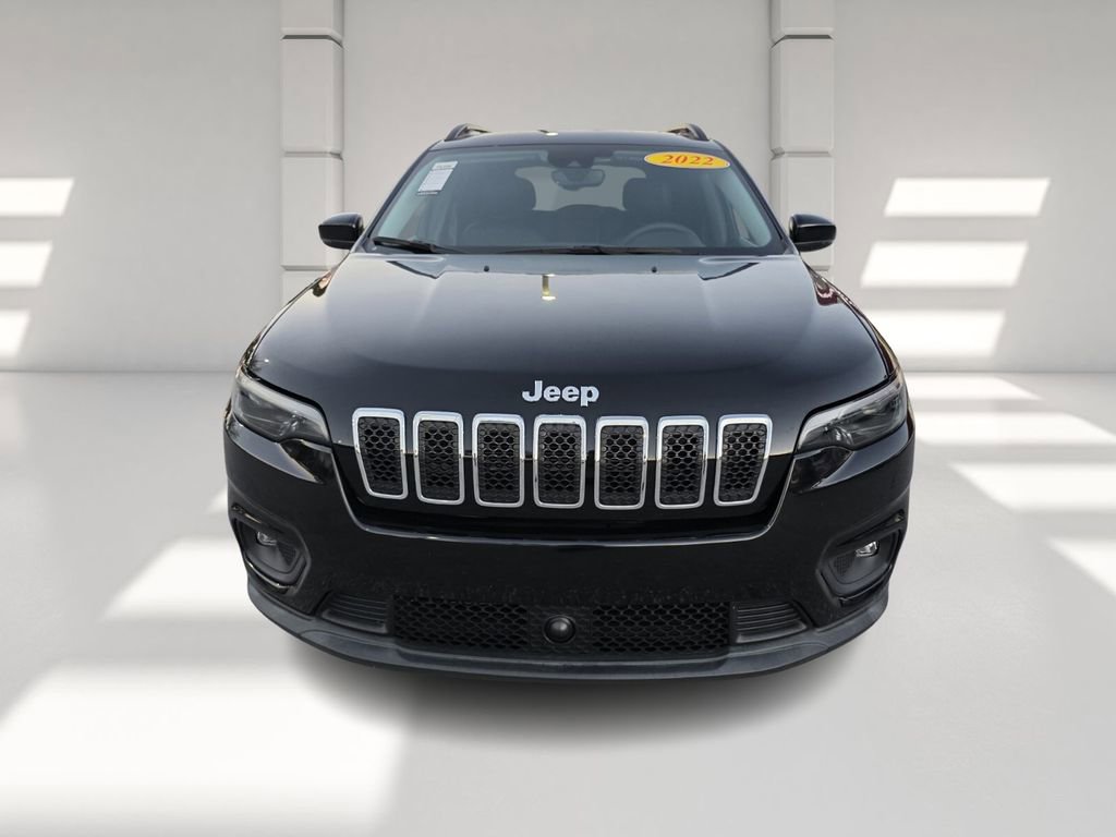 Used 2022 Jeep Cherokee Latitude Lux w/ Sun & Sound Group image 2