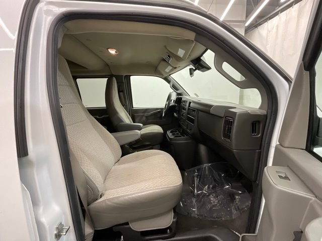 Used 2024 Chevrolet Express 3500 LT w/ LT Preferred Equipment Group RWD image 24