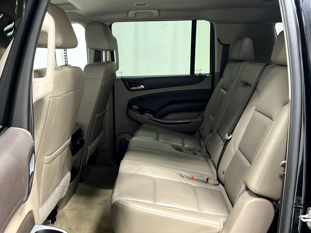 Used 2018 Chevrolet Suburban LT image 30