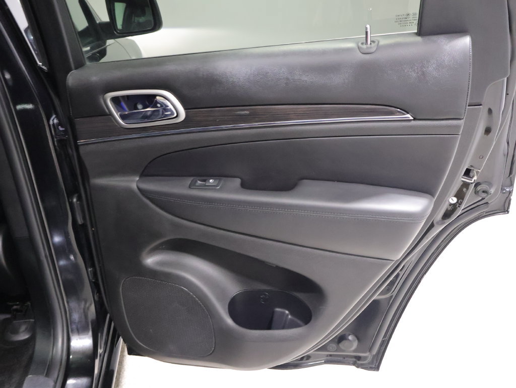 Used 2018 Jeep Grand Cherokee Overland AWD/4WD image 20