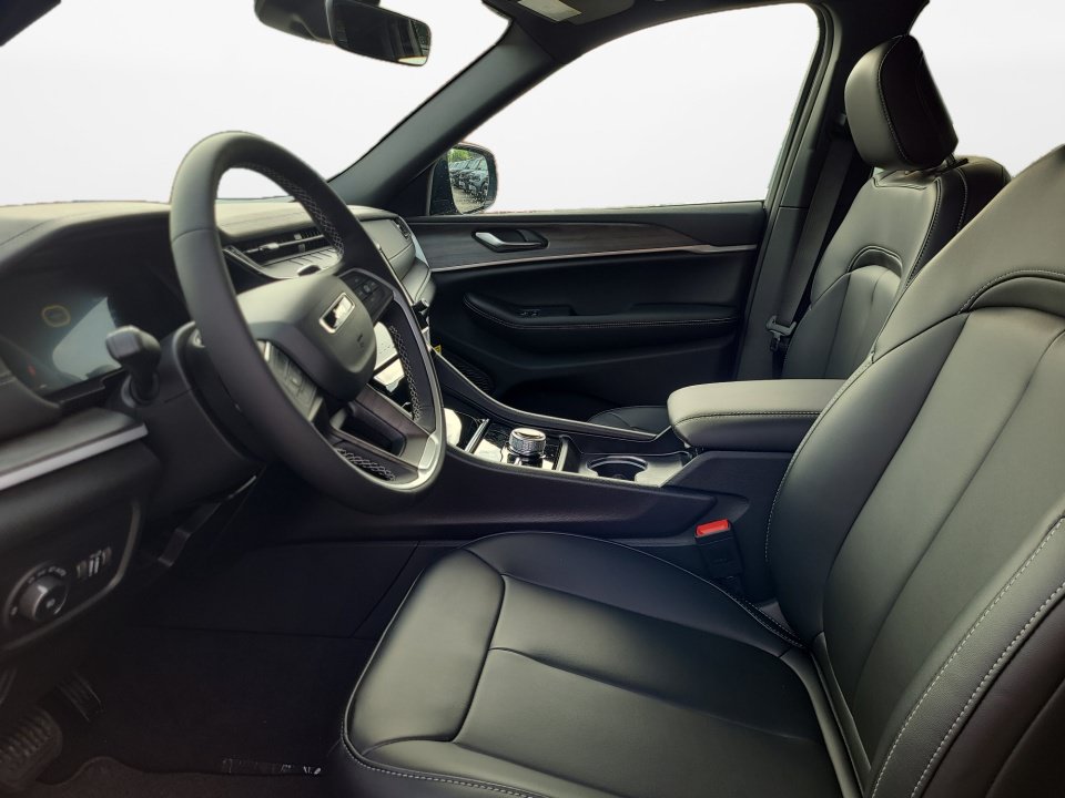 New 2026 Jeep Grand Cherokee L Limited AWD/4WD image 9