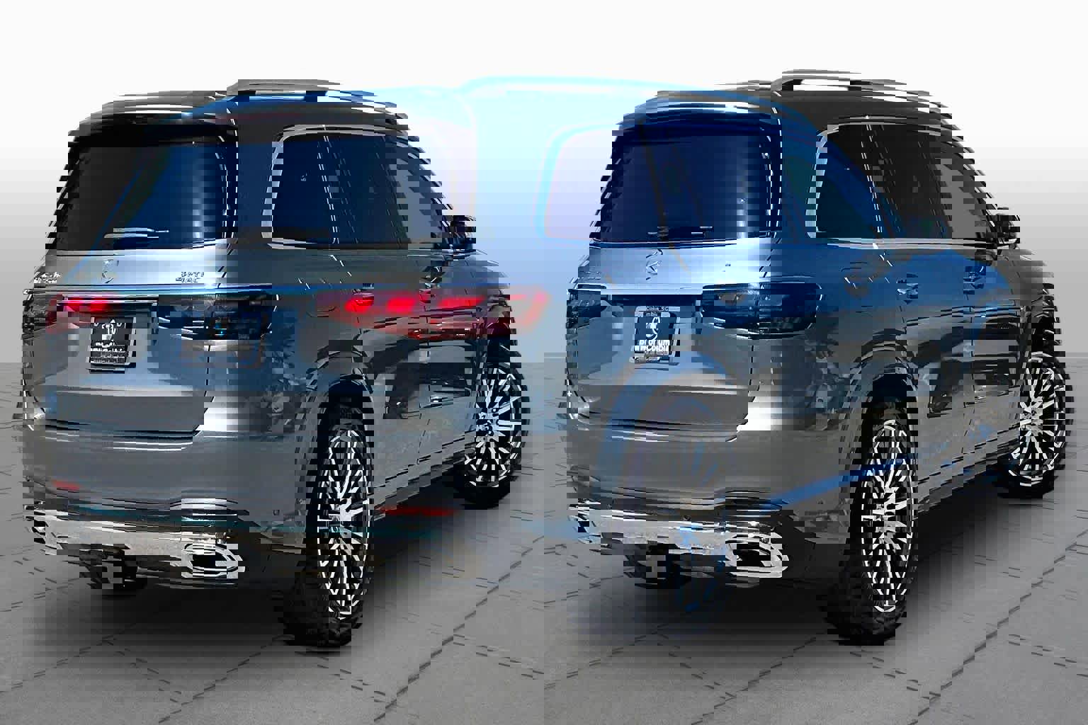 Used 2025 Mercedes-Benz GLS 450 4MATIC image 12