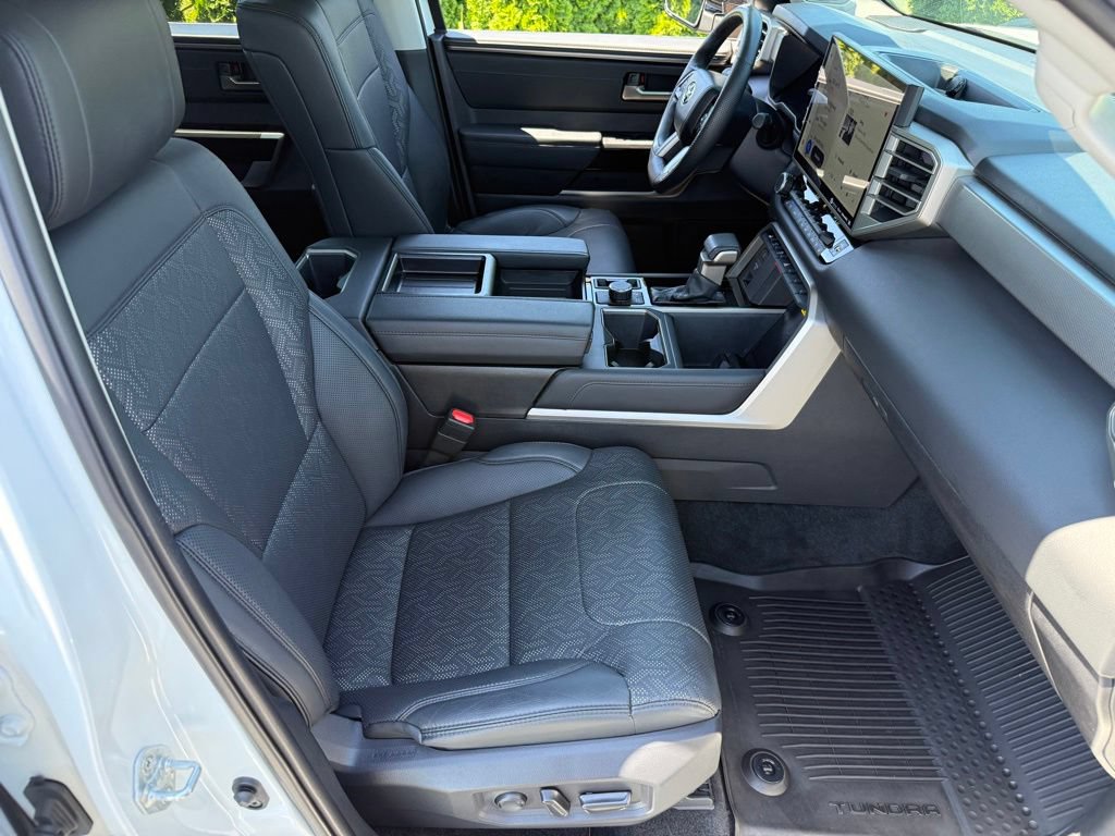 Used 2024 Toyota Tundra Limited AWD/4WD image 46