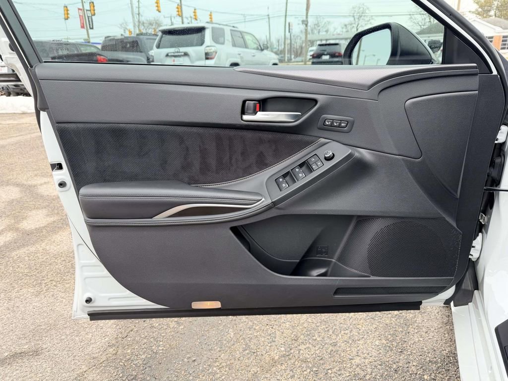 Certified 2019 Toyota Avalon Touring image 17