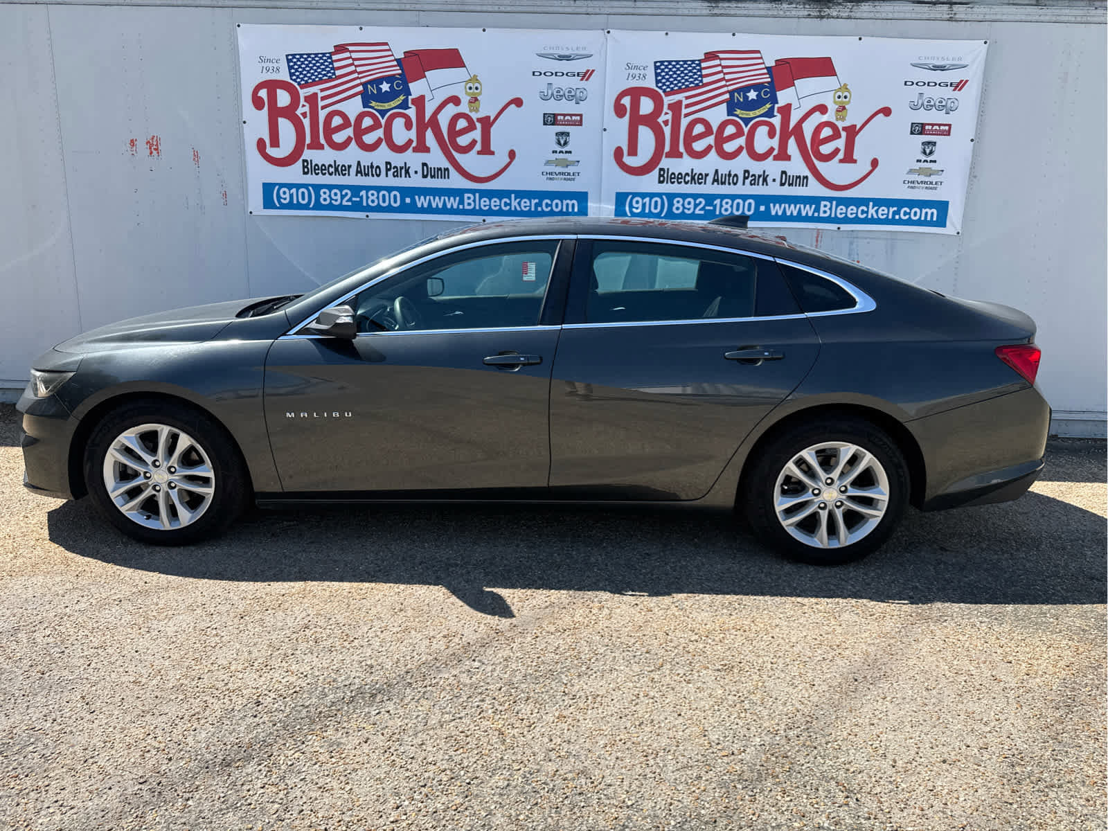 Used 2016 Chevrolet Malibu LT FWD image 7