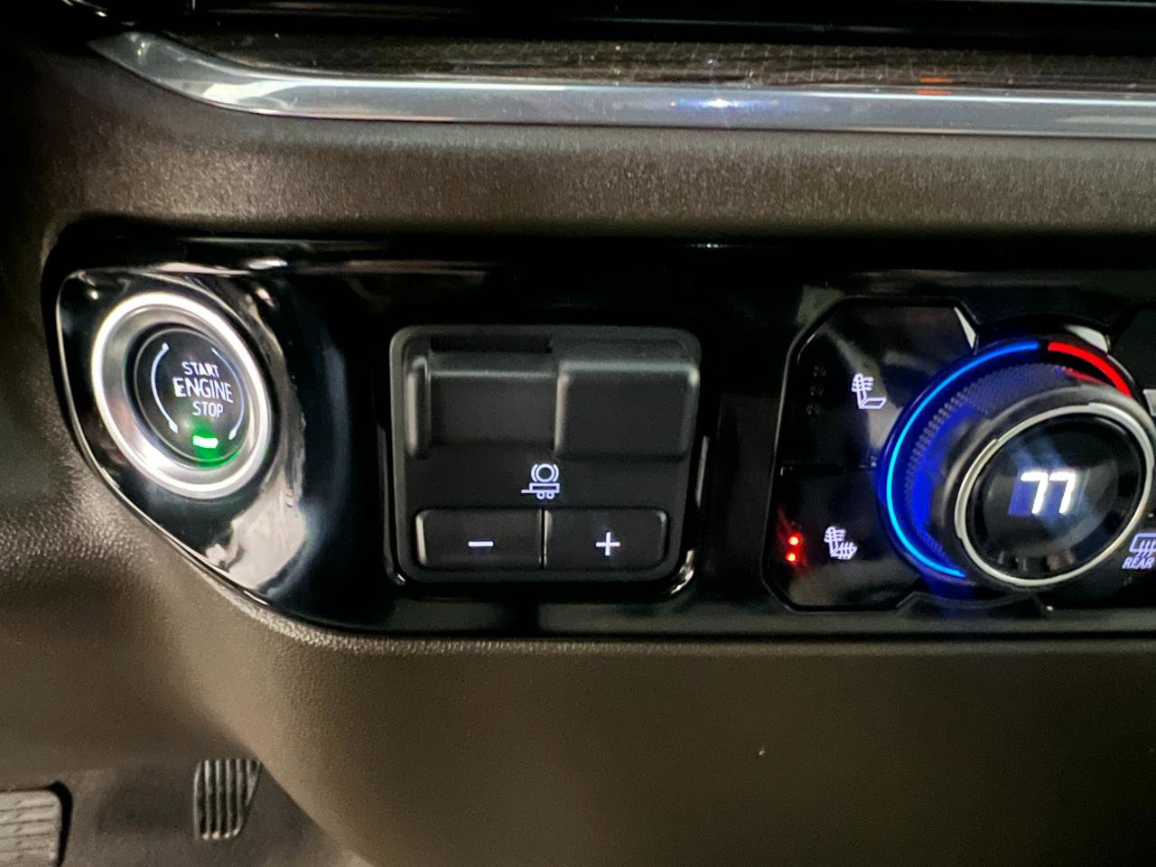 Used 2025 Chevrolet Silverado 1500 LT image 47