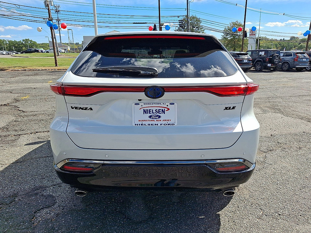 Used 2023 Toyota Venza Nightshade AWD/4WD image 29