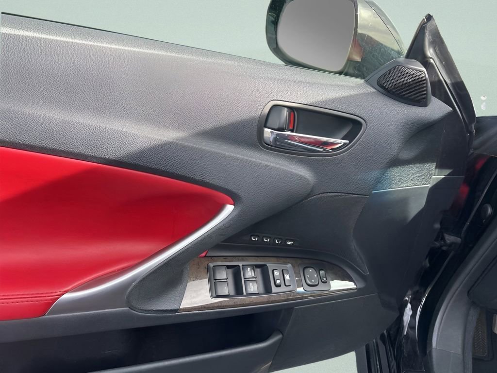 Used 2014 Lexus IS 250C w/ Luxury Package RWD image 19