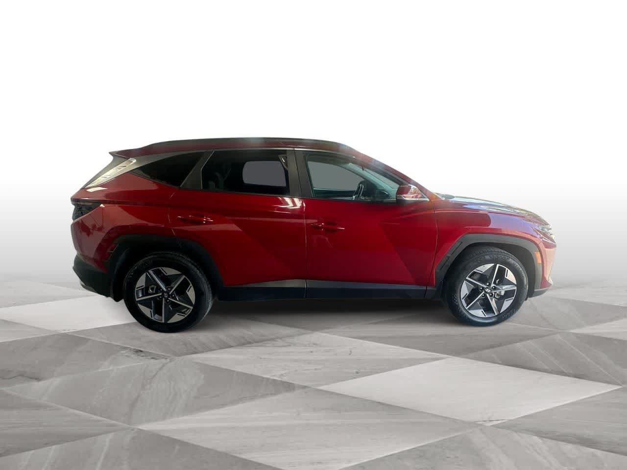 Used 2025 Hyundai Tucson SEL FWD image 9