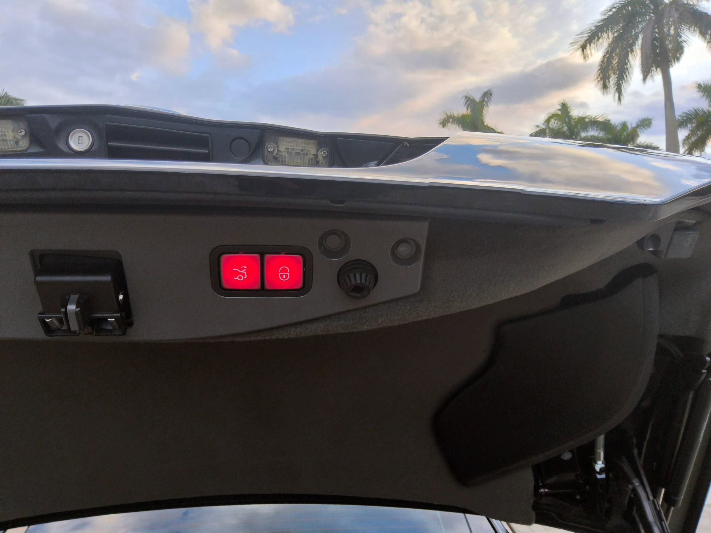 Used 2012 Mercedes-Benz SL 550 image 56