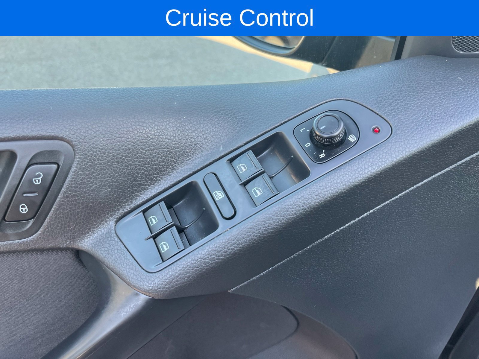 Used 2018 Volkswagen Tiguan Limited w/ Premium Package AWD/4WD image 10